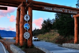 El Calafate: 2 päivää Perito Morenon jäätiköllä + nelivetoelämys