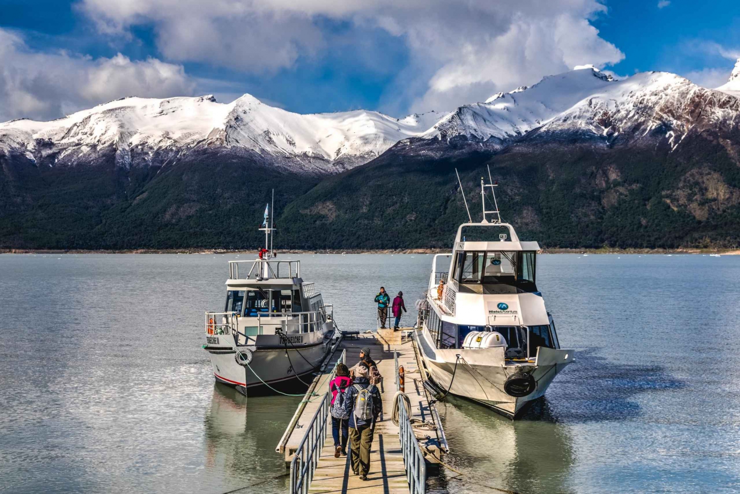 El Calafate: Perito Moreno Glacier Trekking Tour and Cruise