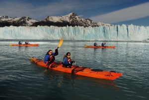 El Calafate: Perito Moreno Kayak Trip with Gear and Lunch