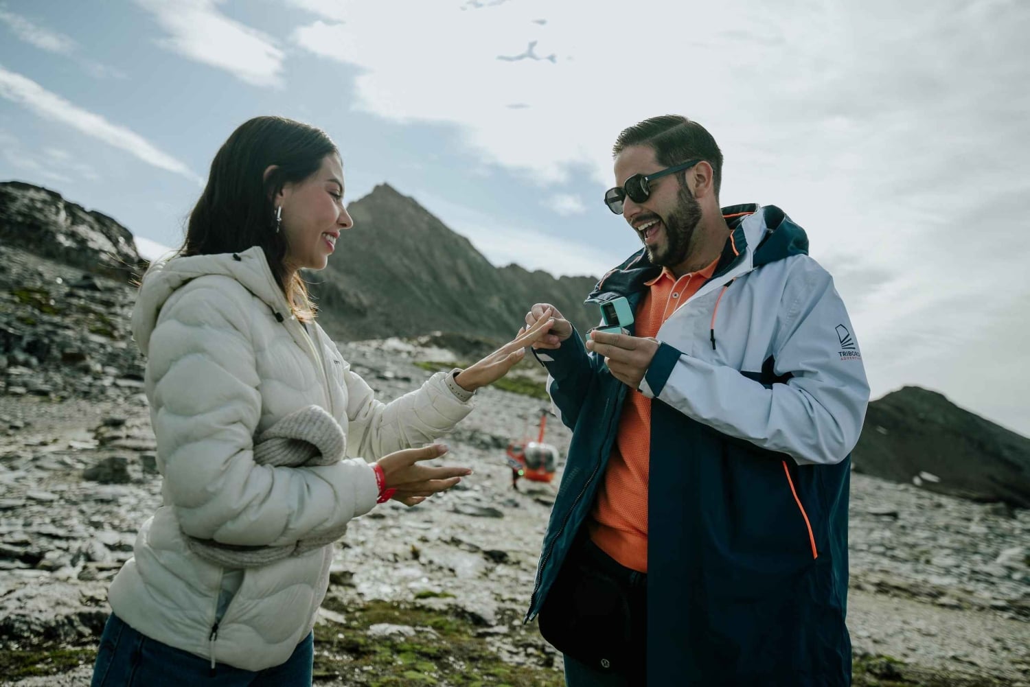 Ainutlaatuinen kosinta helikopterilla ja malja Ushuaia