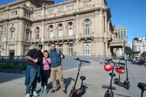 Explora Palermo-Recoleta de Scooter e bebe mate