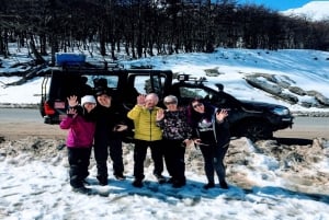 Fagnanon ja Escondidon järvien kierros 4WD-ajoneuvolla Ushuaiassa