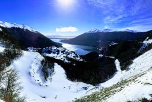 Fagnanon ja Escondidon järvien kierros 4WD-ajoneuvolla Ushuaiassa