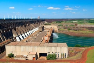 Z Argentyny: wodospad Iguazu po stronie brazylijskiej i zapora Itaipu