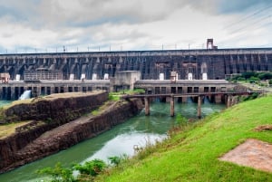 Fra Argentina: Iguazu-vandfaldene på den brasilianske side og Itaipu-dæmningen