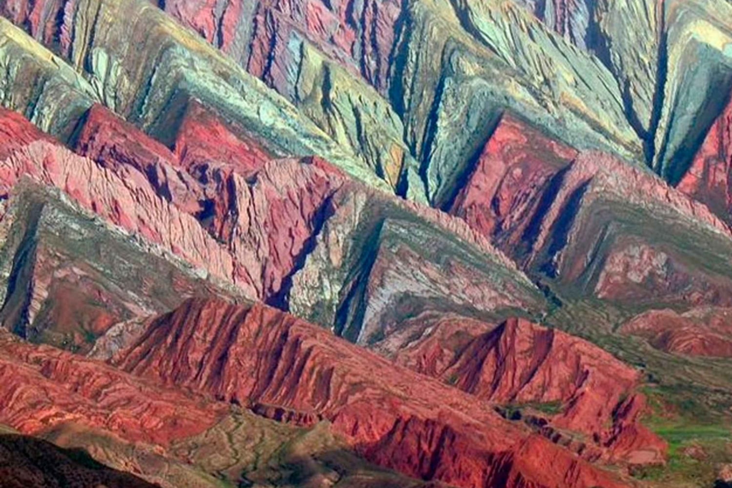 Jujuysta: Serranías de Hornocal ja Quebrada de Humahuaca.