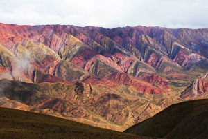 Desde Jujuy: Serranías de Hornocal con Quebrada de Humahuaca