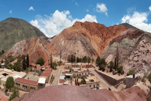 Fra Jujuy: Serranías de Hornocal med Quebrada de Humahuaca