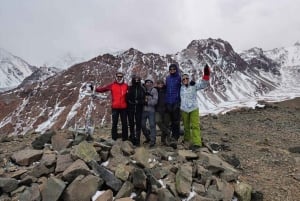 Z Mendozy: Całodniowy trekking Vallectios w Andach