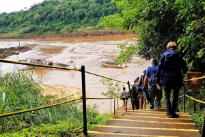 Puerto Iguazusta: Iguazun vesiputoukset Argentiinassa veneajelulla