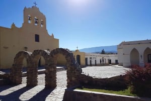 Desde Salta: viaje guiado de 2 días a Cachi y Salinas Grandes
