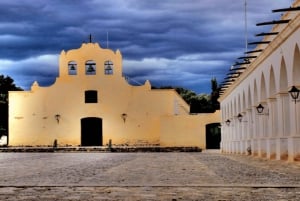 Da Salta: Escursioni di una giornata intera a Cafayate e Cachi