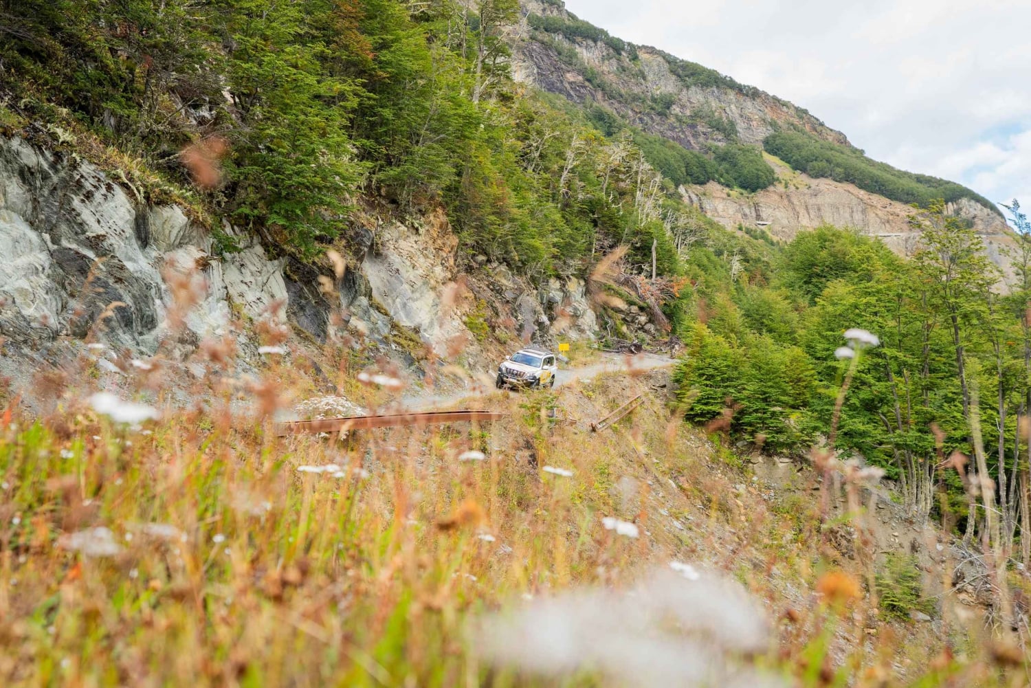 From Ushuaia: Escondido and Khami Lakes Off-Road Tour