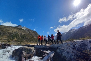 Ab Ushuaia: Feuerland Smaragdlagune Trekking Tour