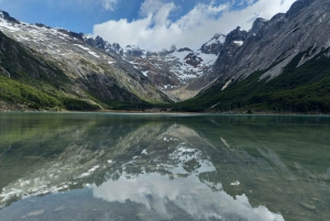 Z Ushuaia: Wycieczka trekkingowa po szmaragdowej lagunie Tierra del Fuego