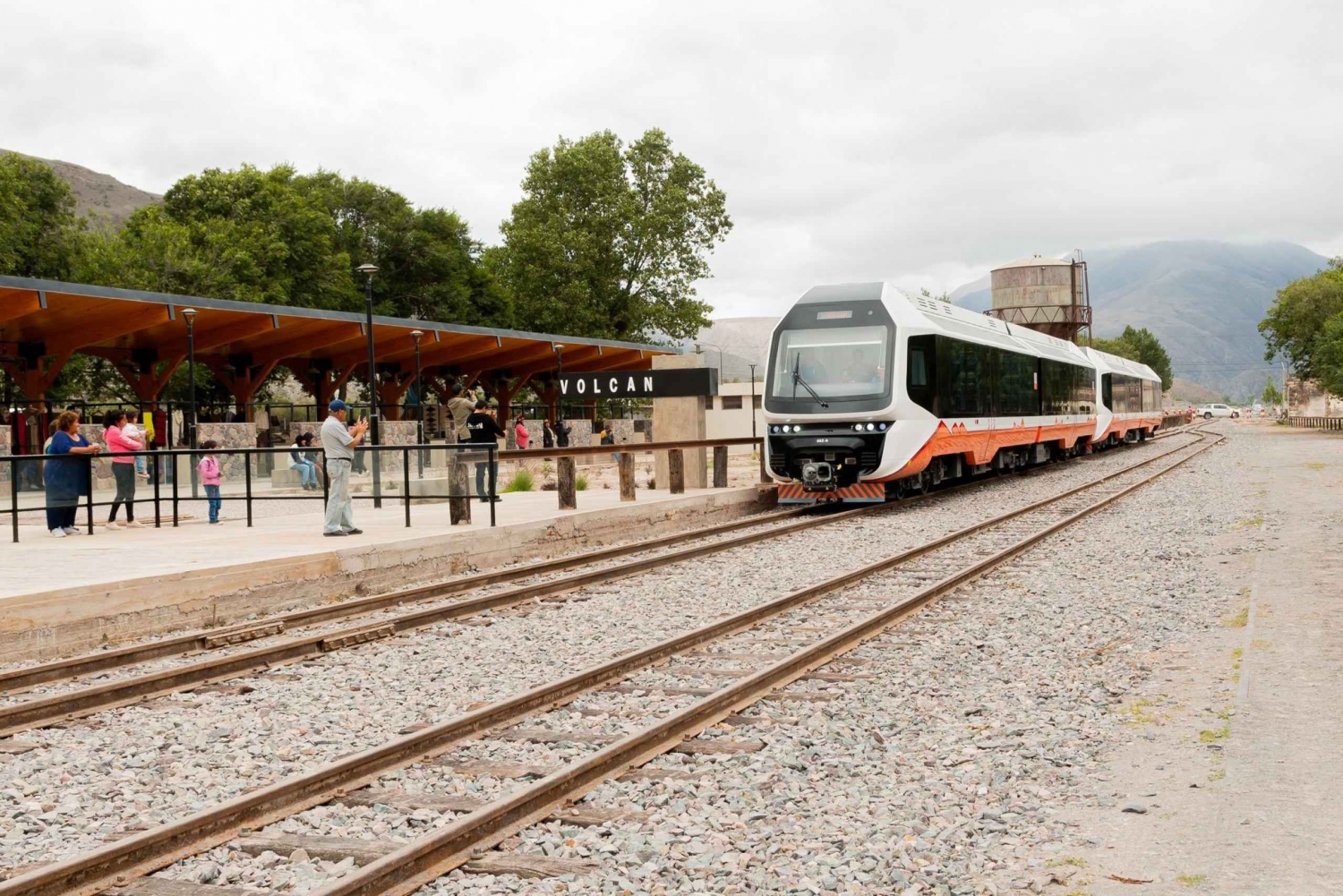 Del Volcán a Maimará: Aventura Tren Solar