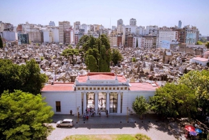 Stadsrondleiding Buenos Aires, begraafplaats Recoleta en Tigre voor een hele dag