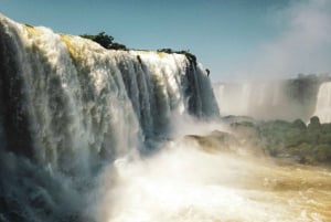 Dia inteiro nas Cataratas do Iguaçu - Brasil e Argentina