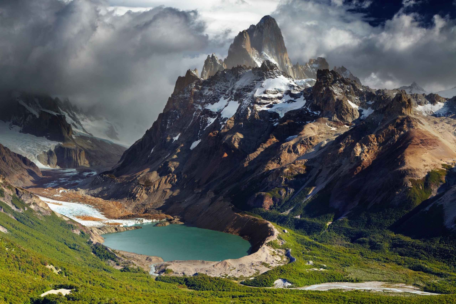 Tour de día completo El Chaltén: Caminata a la Loma del Pliegue Tumbado