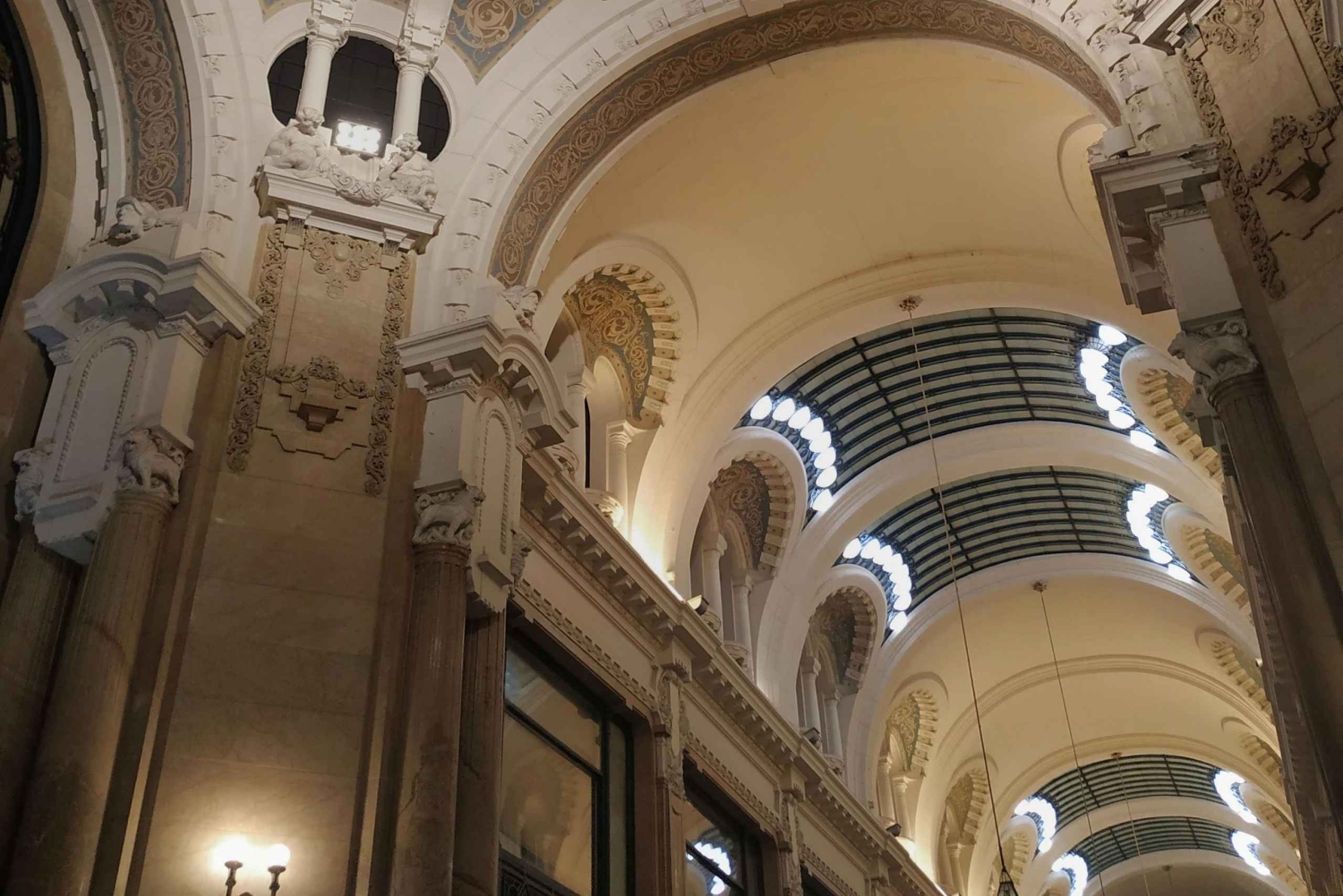 Экскурсия по Галерее Гуэмес: архитектура в стиле модерн + смотровая площадка