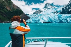 GLACIERS GOURMET Perito Moreno Navigation Full service