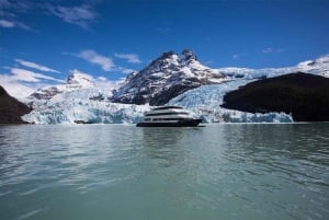GLACIERS GOURMET Perito Moreno Navigation Full service