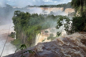 Iguassu Falls from the Argentinean side: a walking tour