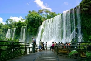 Puerto Iguazú Combo: Iguazu Falls 2 dagsturer + transfer