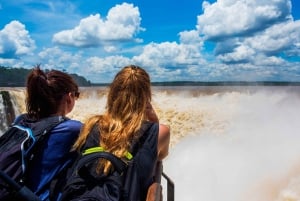 Puerto Iguazú: Tur til Iguazu-vandfaldene med jeeptur og sejltur