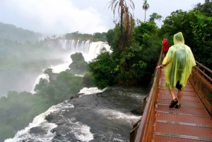 Puerto Iguazú: Wycieczka nad wodospady Iguazu z rejsem wycieczkowym i rejsem łodzią