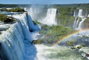 Tour por las Cataratas del Iguazú Argentinas y tour en barco de Gran Aventura