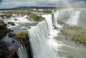 Iguazun putoukset: Argentiinan ja Brasilian puolelta: Kokopäiväretki