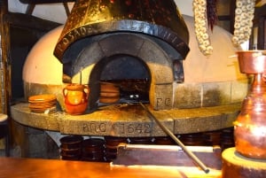 Madrid: Visita Guiada por Restaurantes Centenarios con Cena de Tapas