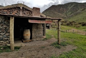 Mendoza: Hiking en la Quebrada del Cóndor con Vistas Impresionantes