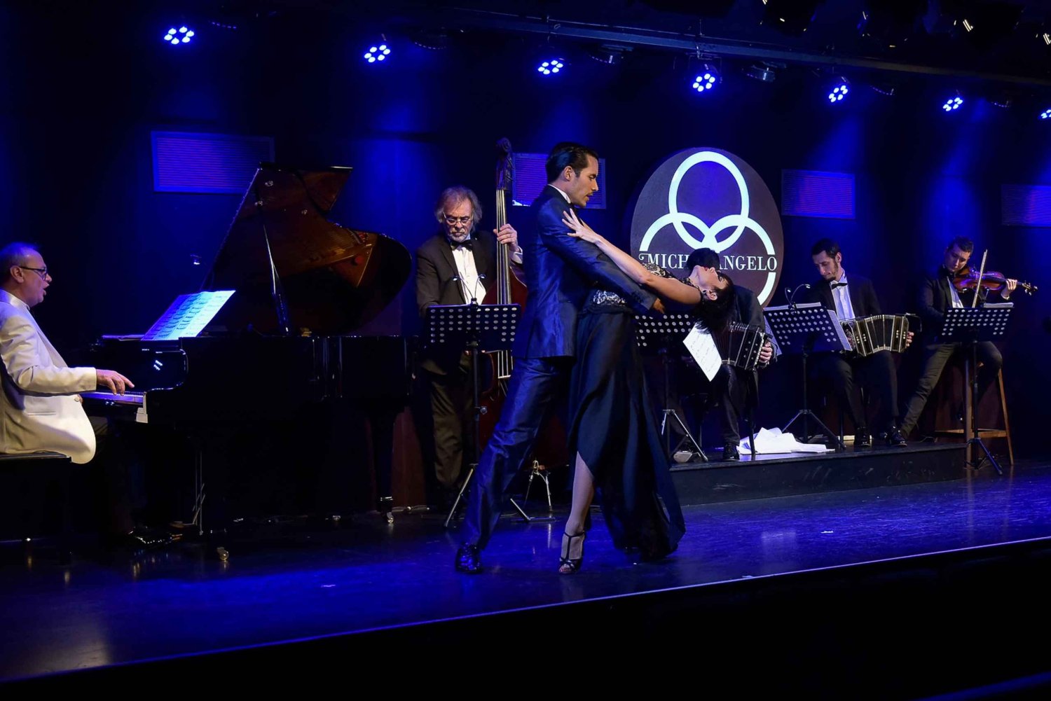 Michelangelo: Tango und Folklore Show mit optionalem Abendessen