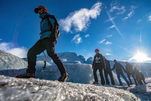 El Calafate: Perito Moreno Glacier Mini Trek with Transfer