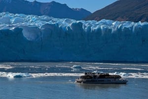 Moreno Glacier: Tour from El Calafate with tour guide, walkways and boat ride.