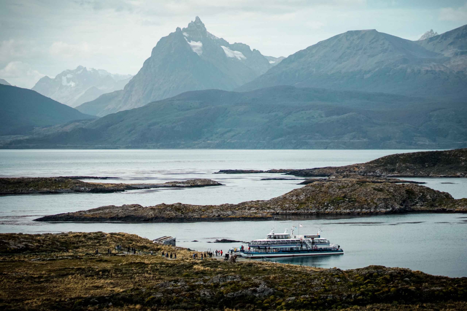 Navigating through the mythical Beagle Channel