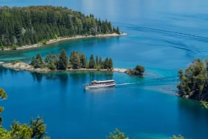 Navigation à travers l'île Victoria et le Bosque de Arrayanes