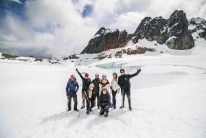 Trekking no Glaciar Ojo del Albino