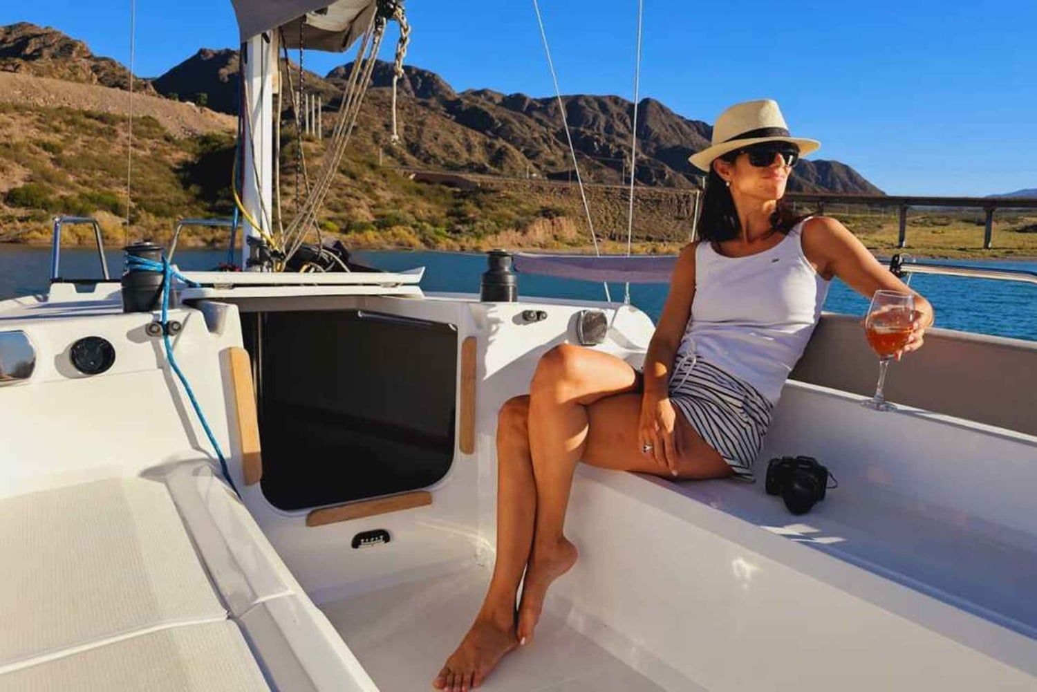 Seiltur på Potrerillos-sjøen med vin og ost