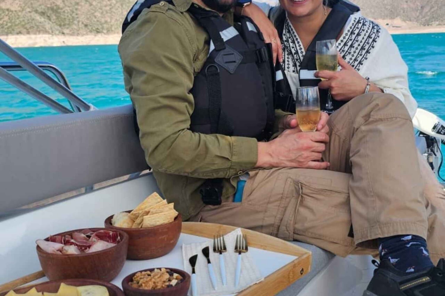 Seiltur på Potrerillos-sjøen med vin og ost