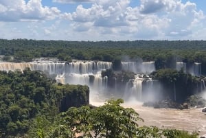 Tour privado de un día por los lados brasileño y argentino de las Cataratas del Iguazú