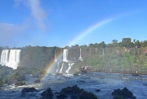 Tour privado de un día por los lados brasileño y argentino de las Cataratas del Iguazú