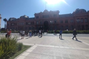 Yksityinen opastettu kävelykierros Plaza de Mayo & historiallinen alue