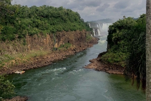 Puerto Iguazú: paquete de cataratas en ambos lados con traslados