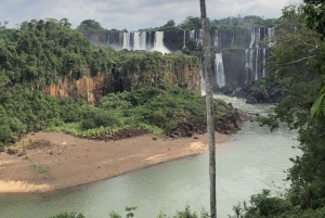 Puerto Iguazú: paquete de cataratas en ambos lados con traslados