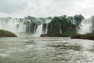 Puerto Iguazu : Visite en bateau des chutes d'Iguazu et Gran Aventura