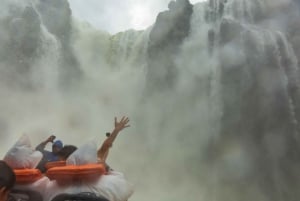 Puerto Iguazu : Visite en bateau des chutes d'Iguazu et Gran Aventura