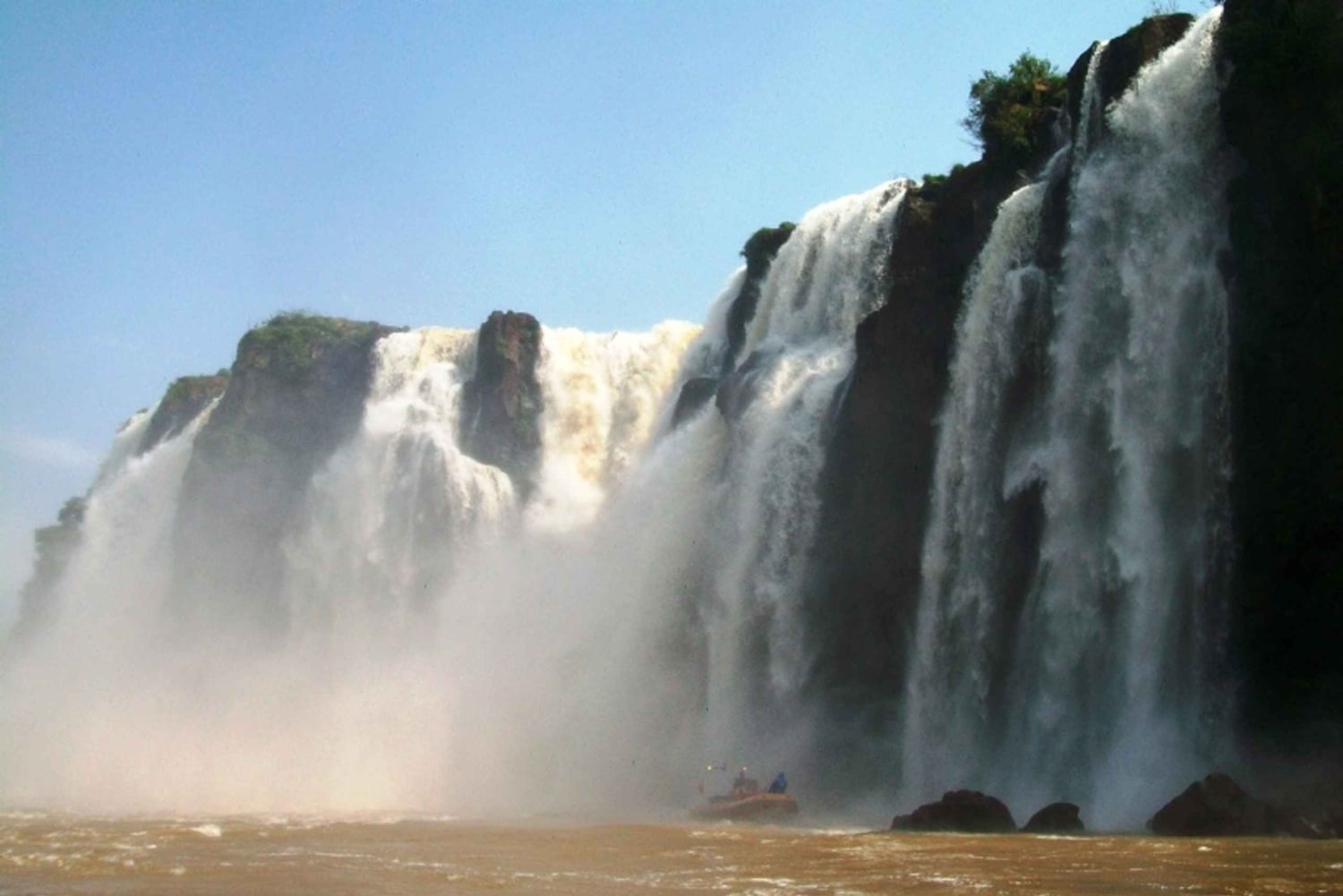 Puerto Iguazú : Excursion aux chutes d'Iguazu avec tour en jeep et tour en bateau